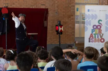 A Xunta recoñece ao CEIP Domaio de Moaña polo seu fomento do cooperativismo entre o alumnado