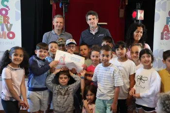 A Xunta entrega ao CEIP de San Miguel de Reinante, en Barreiros, os premios do certame ‘Cooperativismo no Ensino 2025’